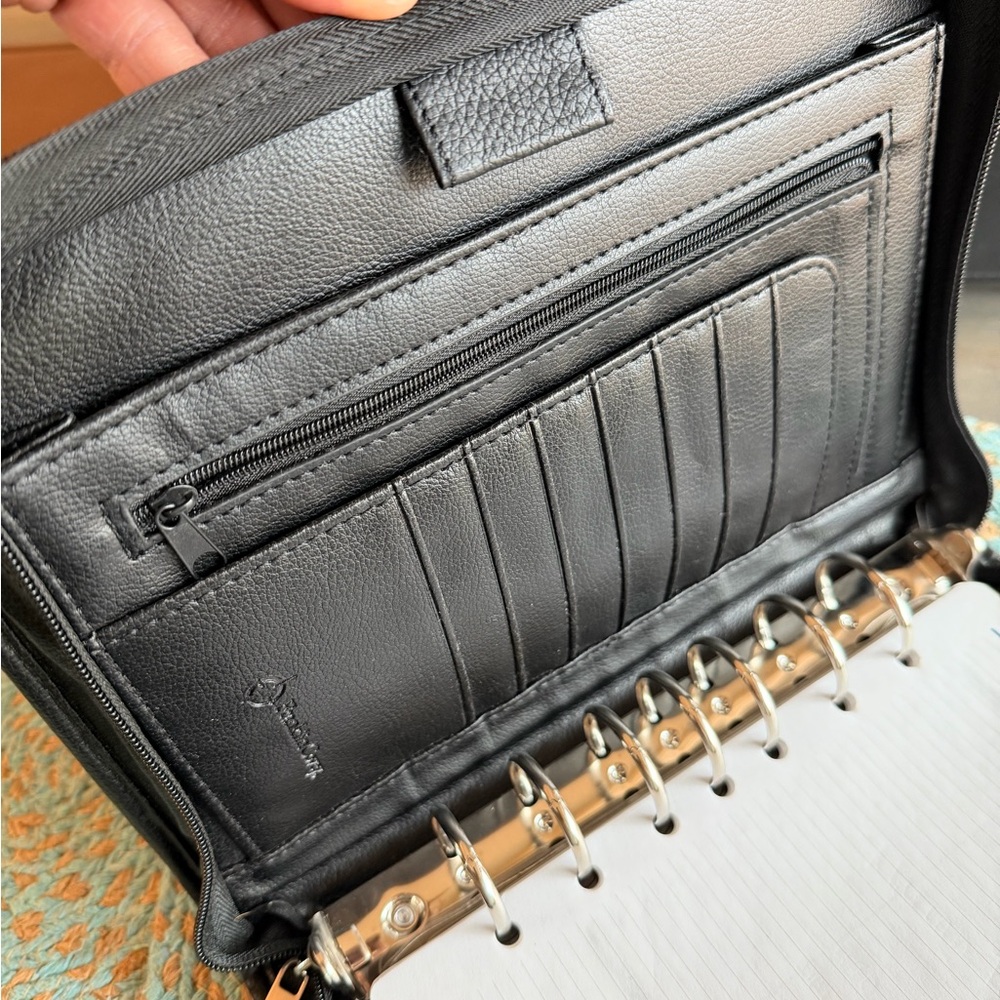 Black Leather FRANKLIN COVEY planner - Picture 5 of 6